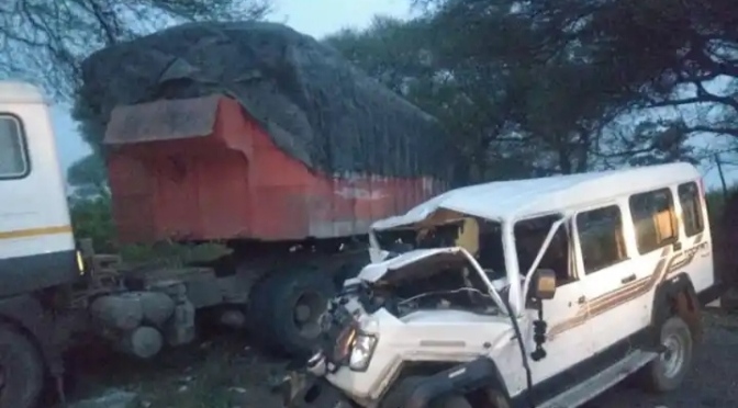 मध्य प्रदेश :उज्जैन देवास रोड पर तूफान और ट्राला में भिड़ंत, 5 मजदूरों की मौत 8 घायल